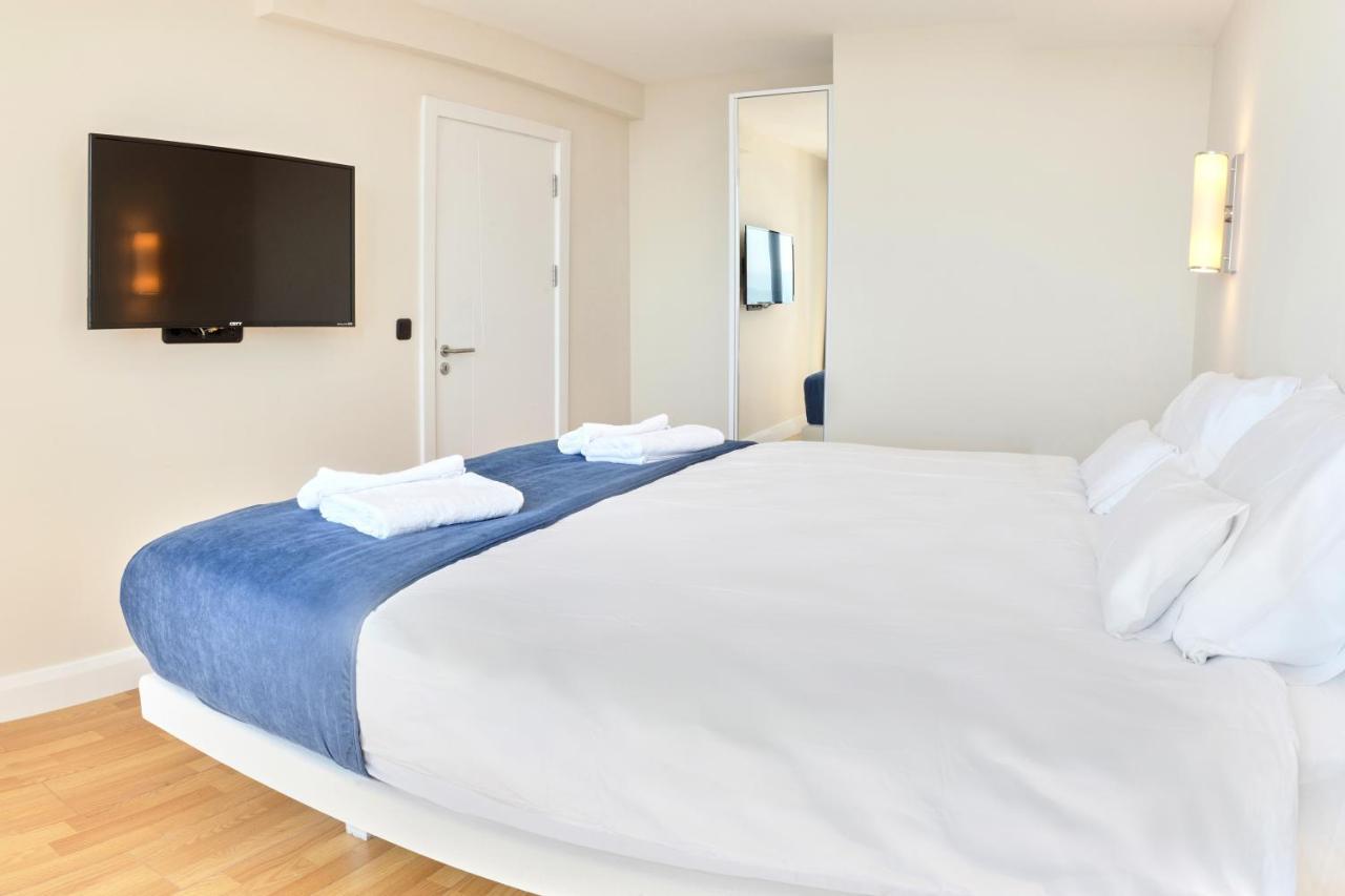 Orbi City Aparthotel Batumi Exteriör bild