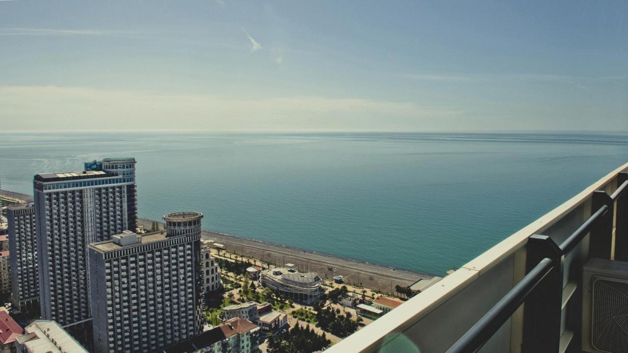 Orbi City Aparthotel Batumi Exteriör bild