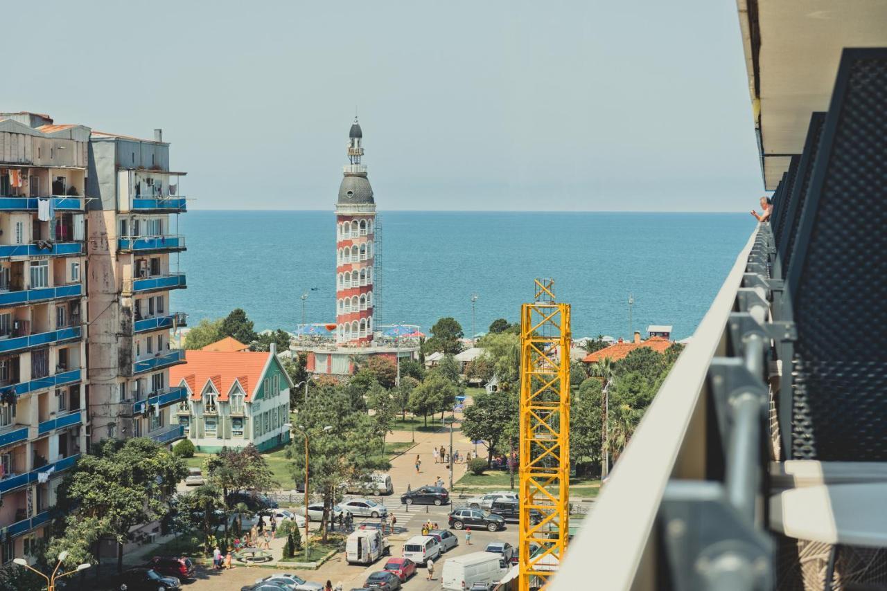 Orbi City Aparthotel Batumi Exteriör bild