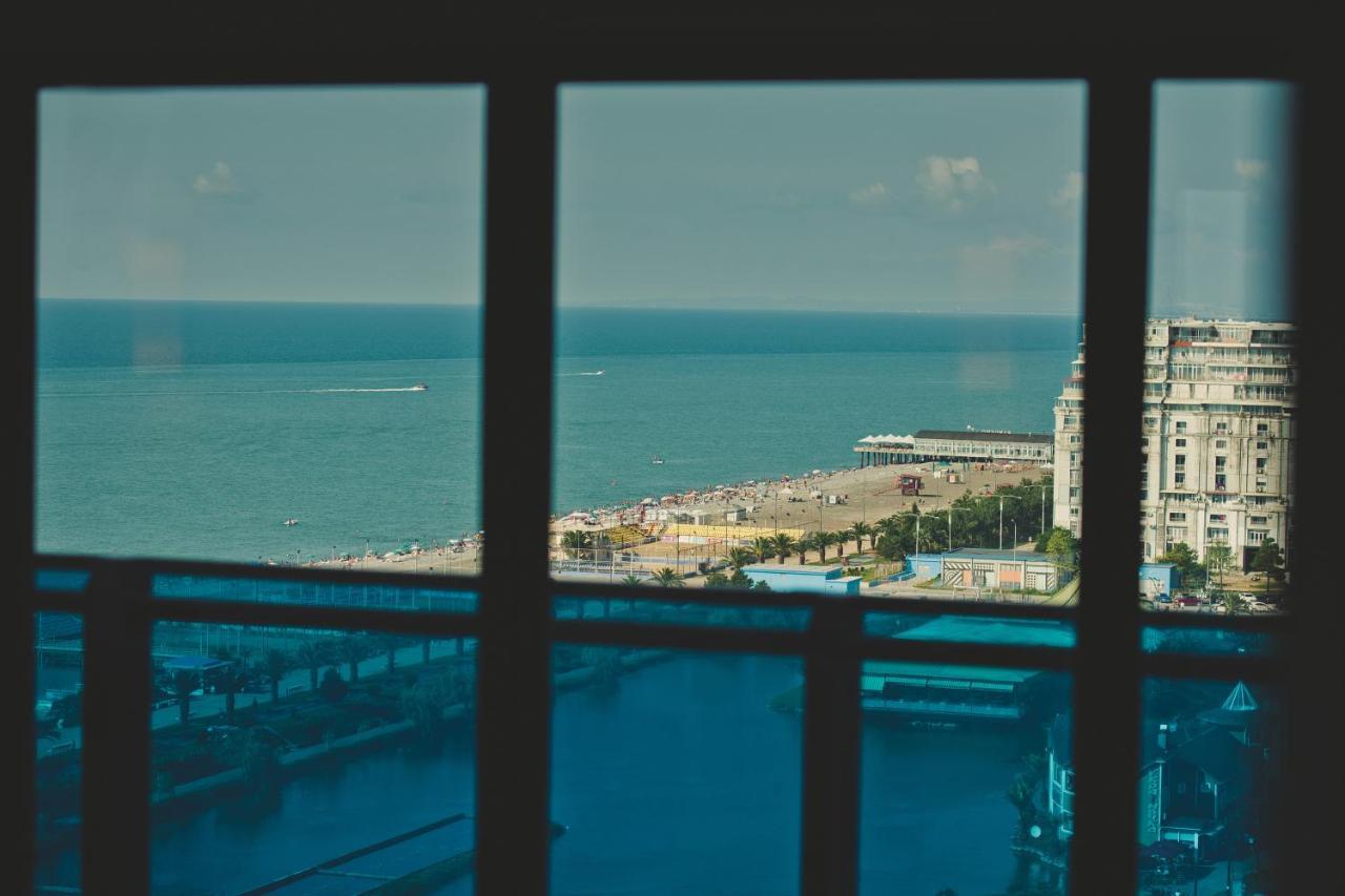 Orbi City Aparthotel Batumi Exteriör bild