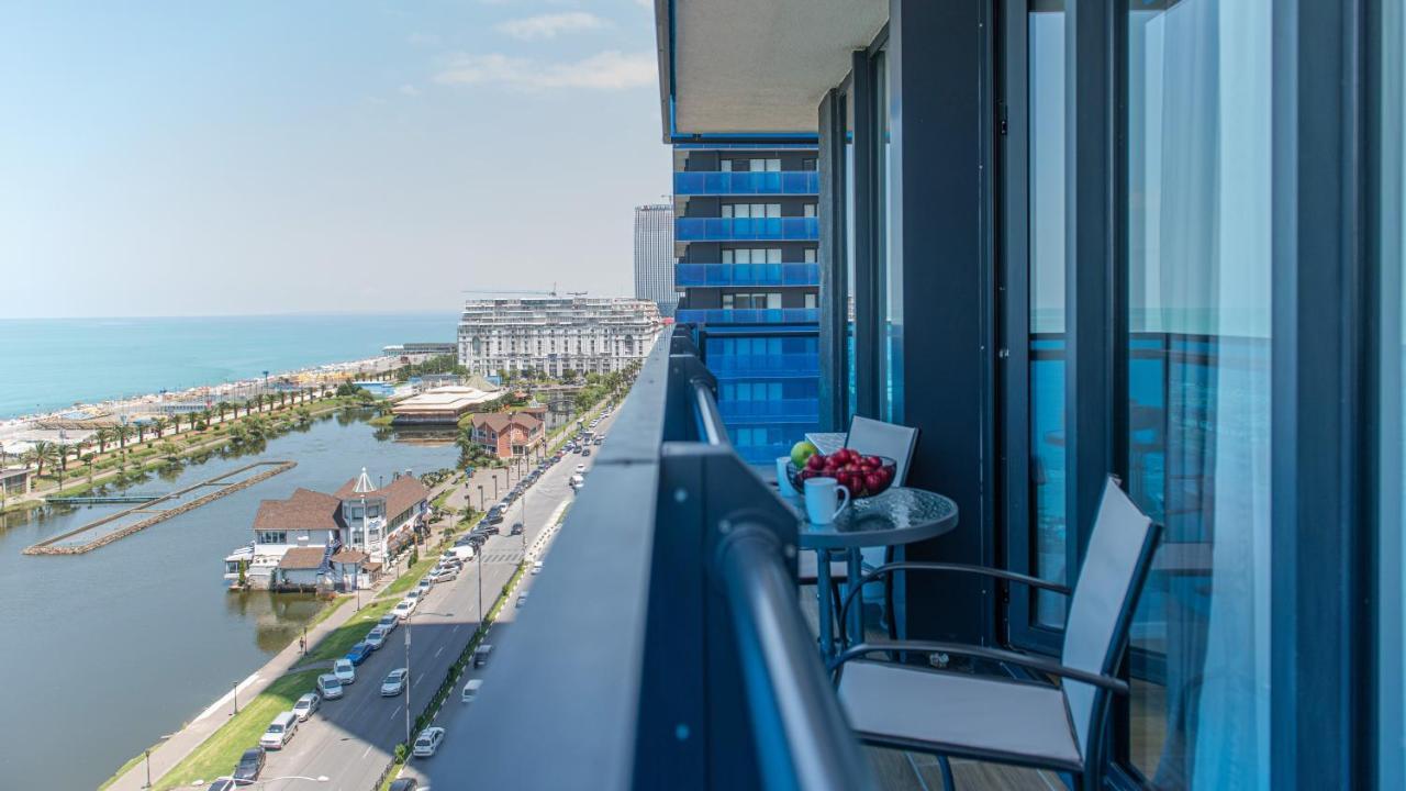 Orbi City Aparthotel Batumi Exteriör bild