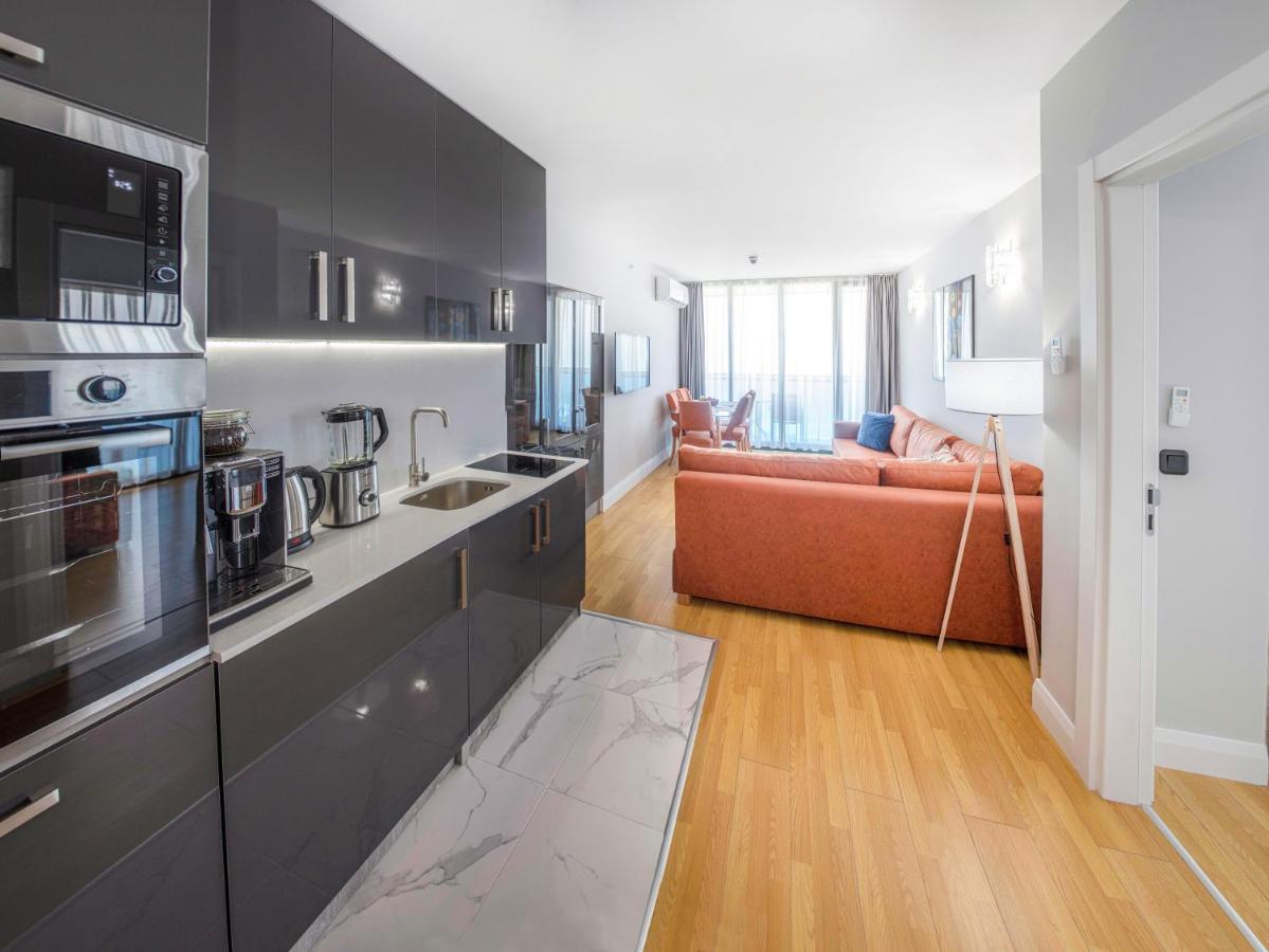 Orbi City Aparthotel Batumi Exteriör bild