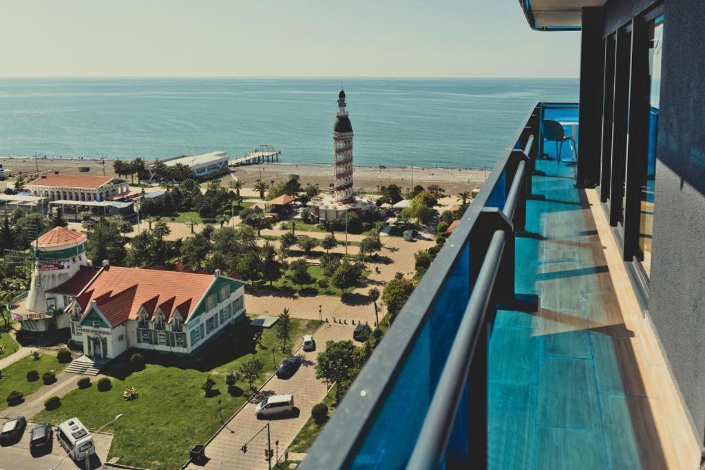 Orbi City Aparthotel Batumi Exteriör bild