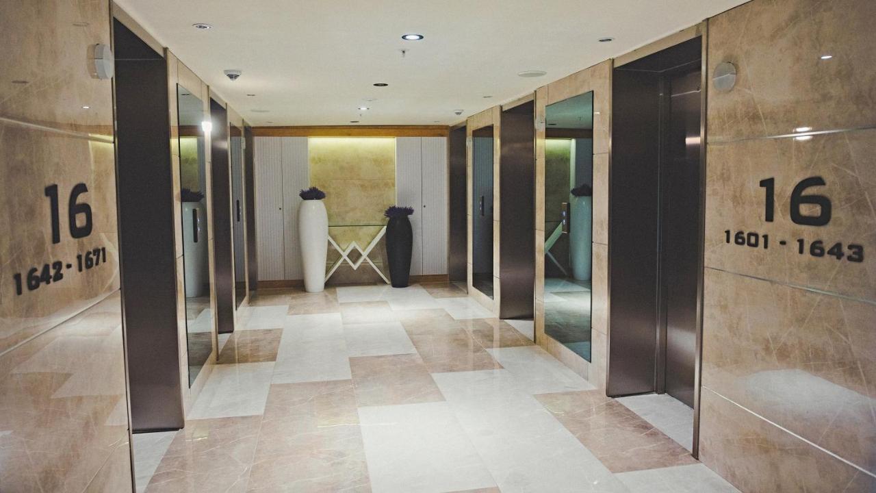 Orbi City Aparthotel Batumi Exteriör bild